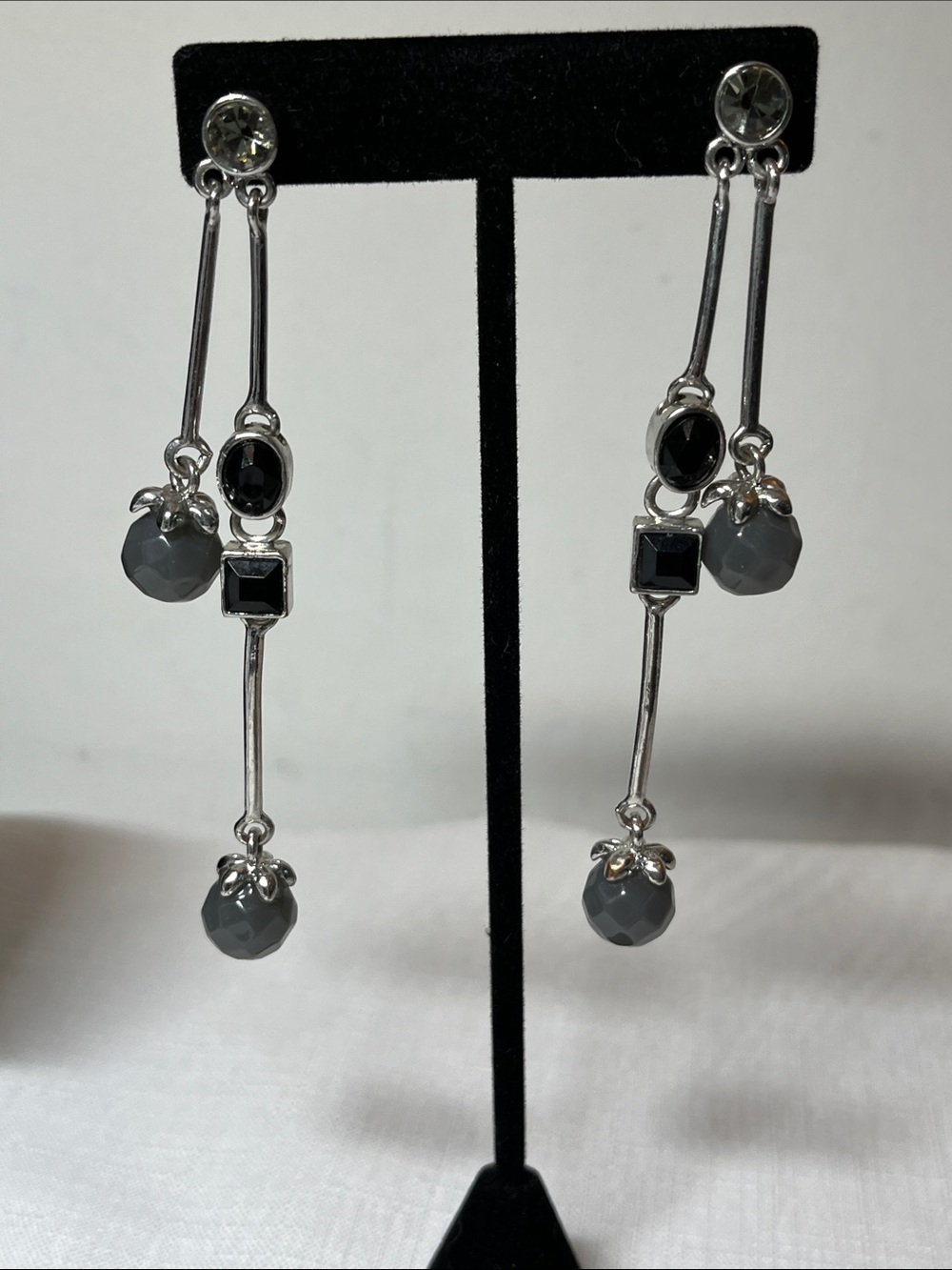 Silver-Tone Gray Dangle Earrings with Faceted Beads